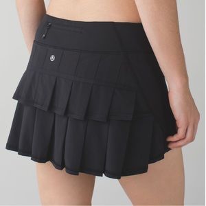 SOLD Lululemon pace setter skirt